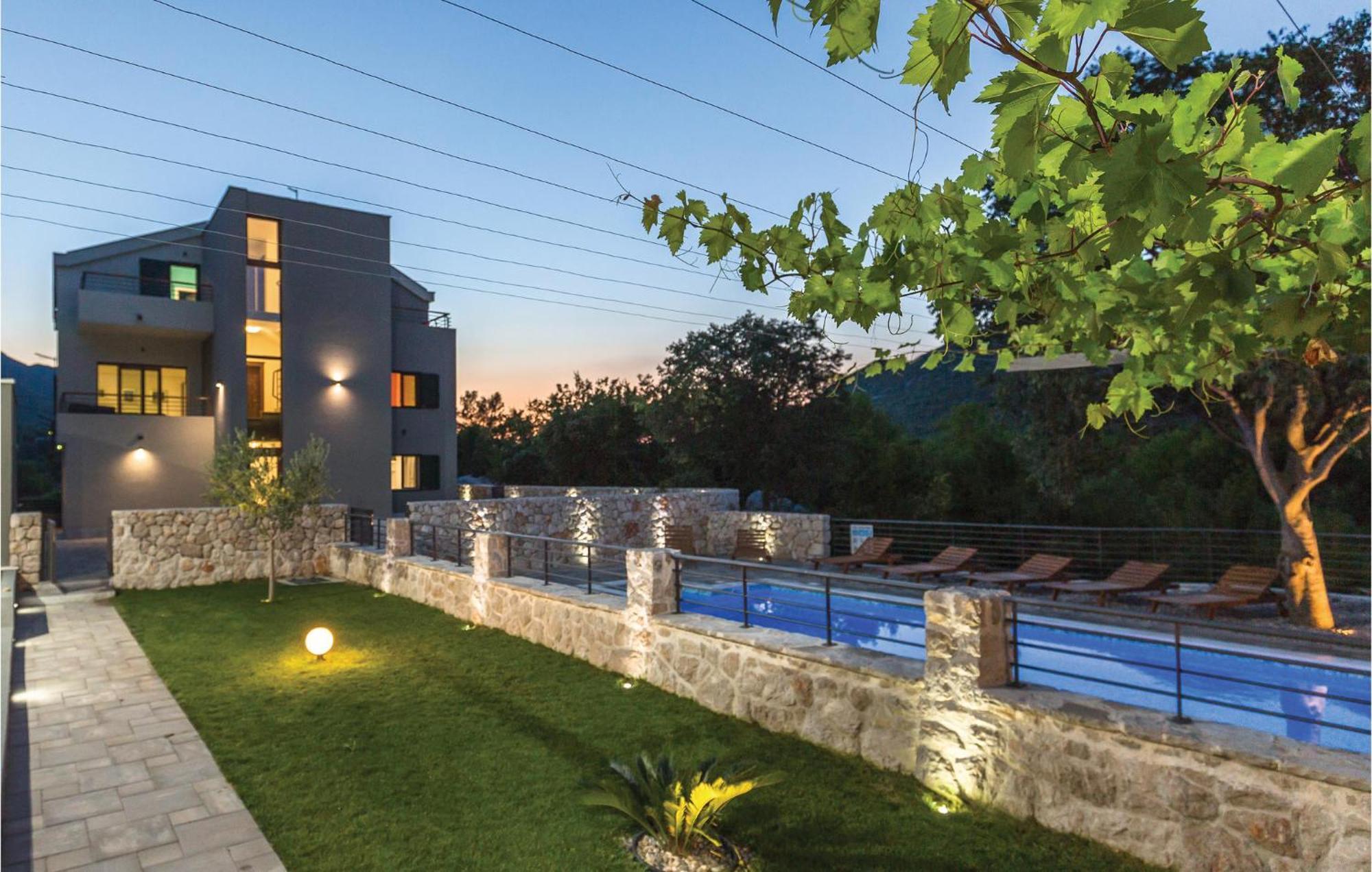 6 Bedroom Gorgeous Home In Zagvozd Exterior photo